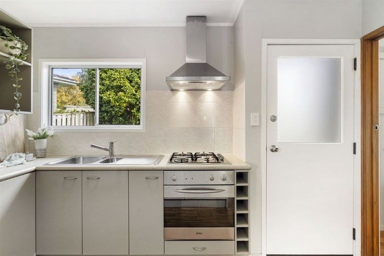 Photo of property in 66 Kia Ora Road, Beach Haven, Auckland, 0626