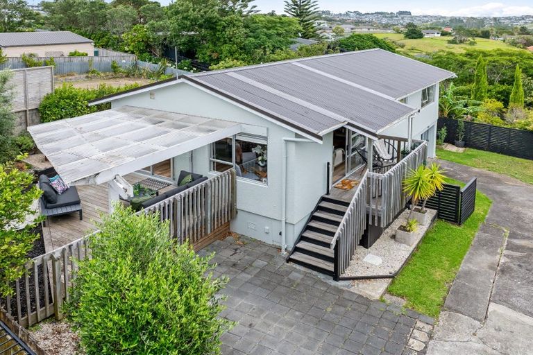 Photo of property in 20b Moffat Road, Red Beach, 0932