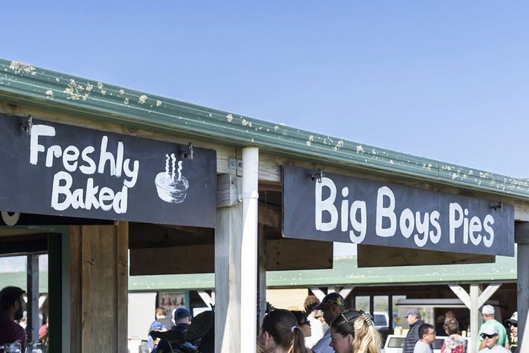 Photo of property in 10 Arahi Road, Clevedon, 2582