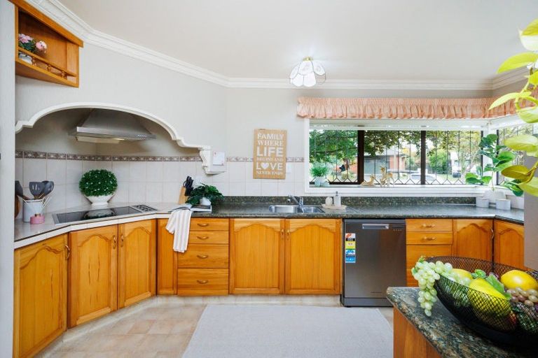 Photo of property in 14 Willowbank Crescent, Feilding, 4702