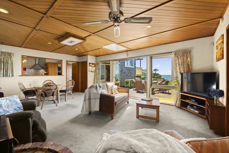 Photo of property in 40 Rock Isle Road, Torbay, Auckland, 0630