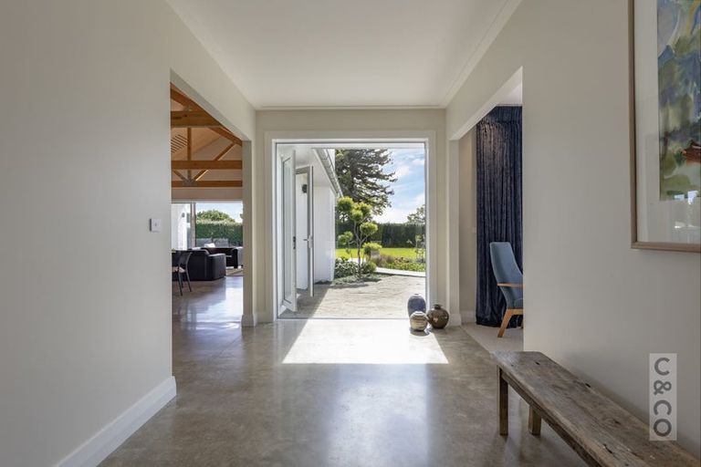 Photo of property in 88 Taupaki Road, Taupaki, Henderson, 0782