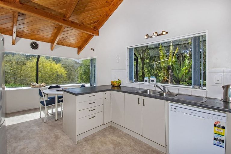 Photo of property in 9 Ngahere Drive, Horahora, Whangarei, 0110