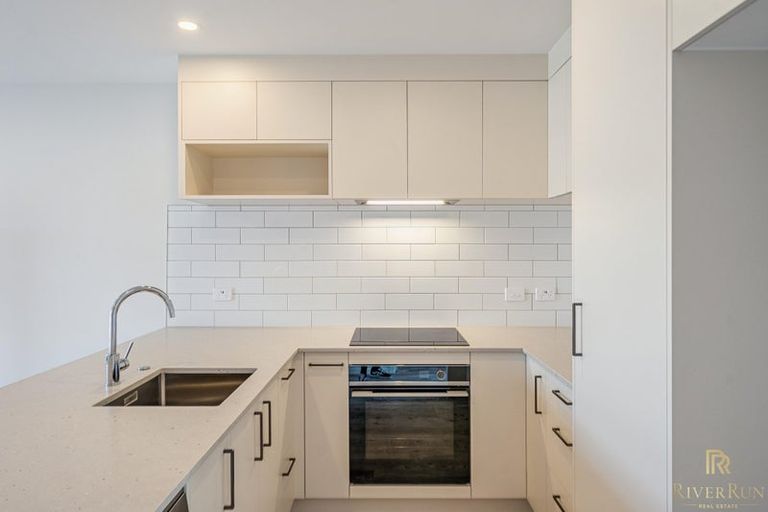 Photo of property in 18c King Street, Upper Hutt Central, Upper Hutt, 5018