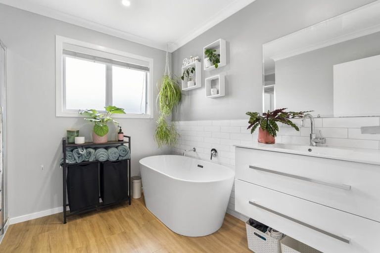 Photo of property in 90 Ranui Street, Dinsdale, Hamilton, 3204