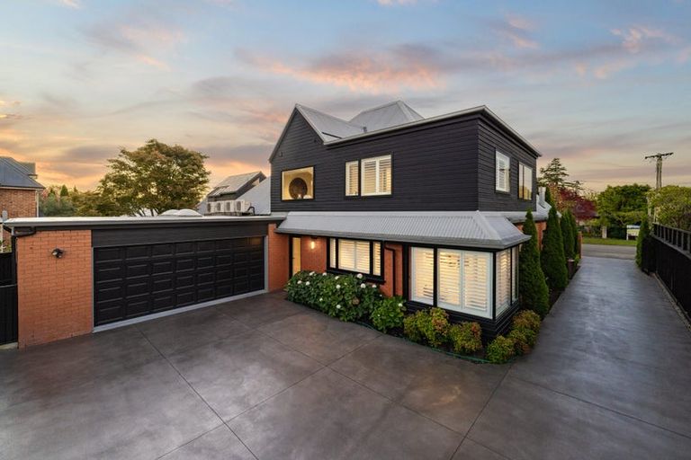 Photo of property in 24 Poynder Avenue, Merivale, Christchurch, 8014