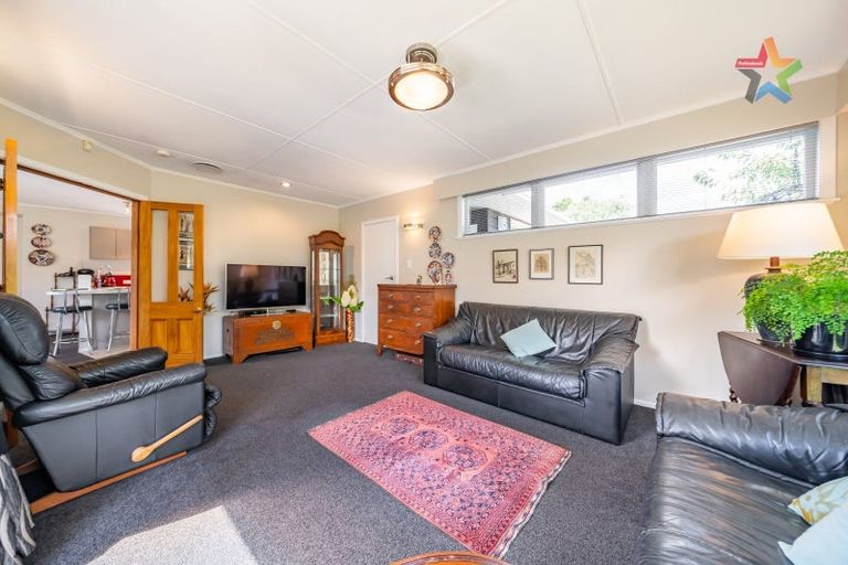 Photo of property in 28a Whites Line West, Woburn, Lower Hutt, 5010