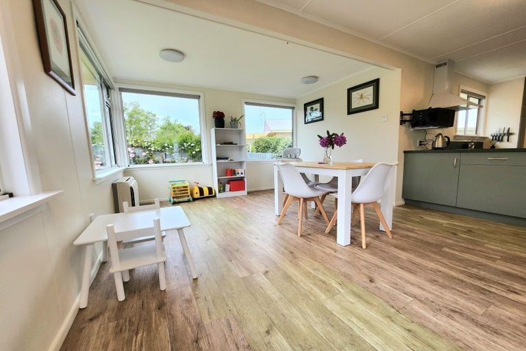 Photo of property in 14 Oxford Street, Holmes Hill, Oamaru, 9401