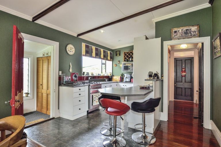 Photo of property in 72 Main Road, Makaraka, Gisborne, 4010