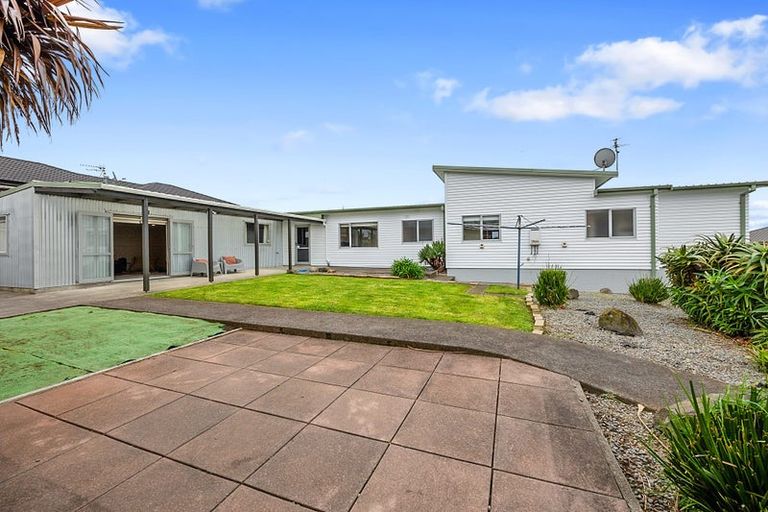 Photo of property in 44 Karamea Street, Whalers Gate, New Plymouth, 4310