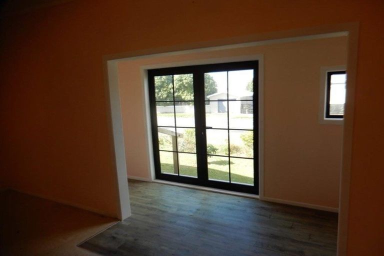 Photo of property in 16 Erin Street, Hawera, 4610