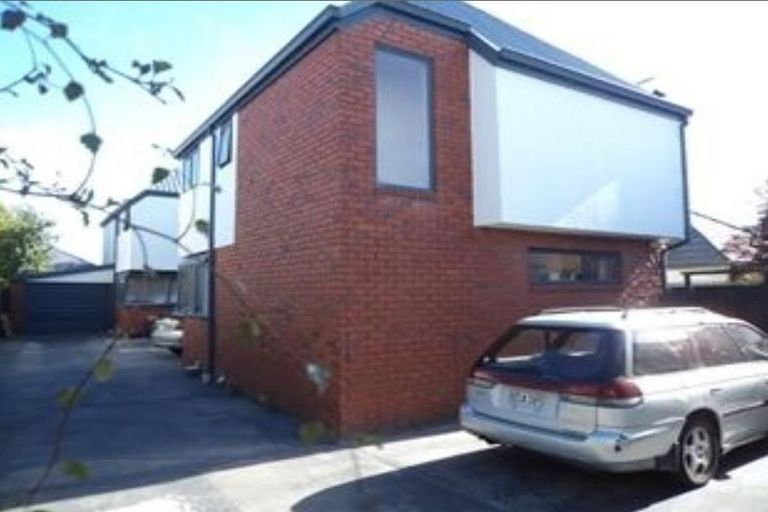 Photo of property in 2/12 Elizabeth Street, Riccarton, Christchurch, 8011