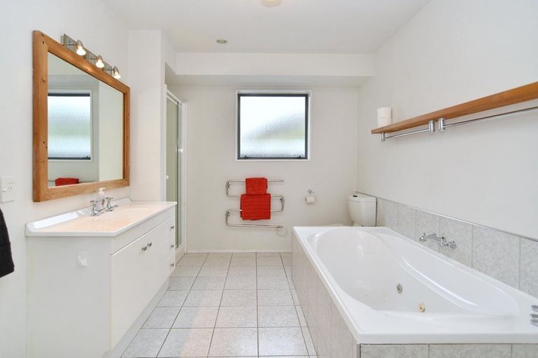 Photo of property in 17 Windsor Court, Rangiora, 7400