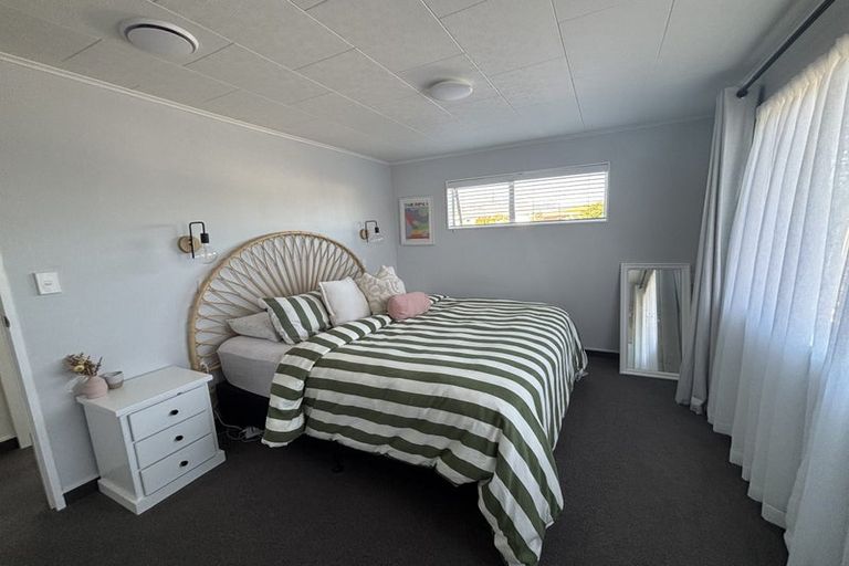 Photo of property in 4 Renata Road, Otaki, 5512