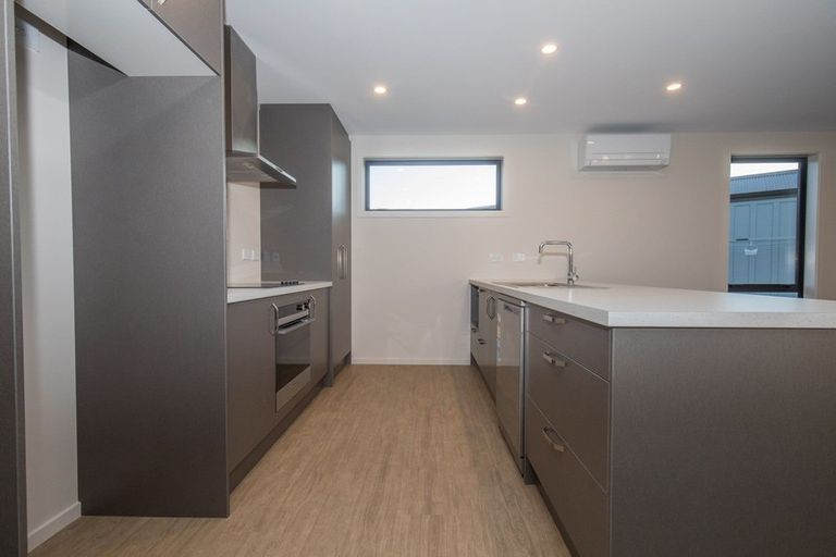 Photo of property in 5 Mount Creighton Crescent, Wanaka, 9305