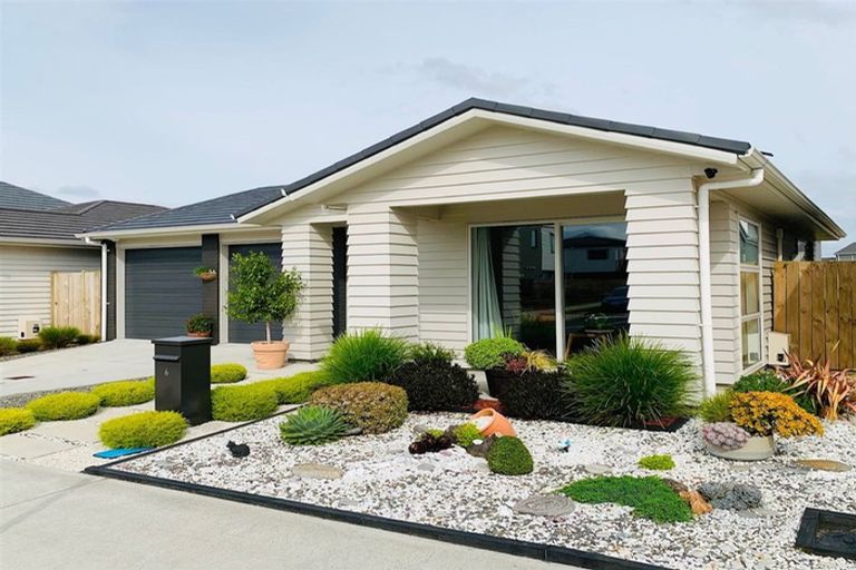 Photo of property in 6 Gum Spear Road, Takanini, 2112