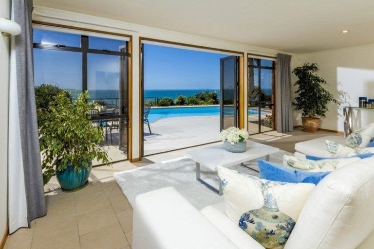 Photo of property in 1 Gilberd Place, Torbay, Auckland, 0630