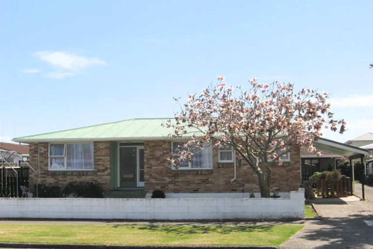 Photo of property in 17 Robertson Street, Glenholme, Rotorua, 3010