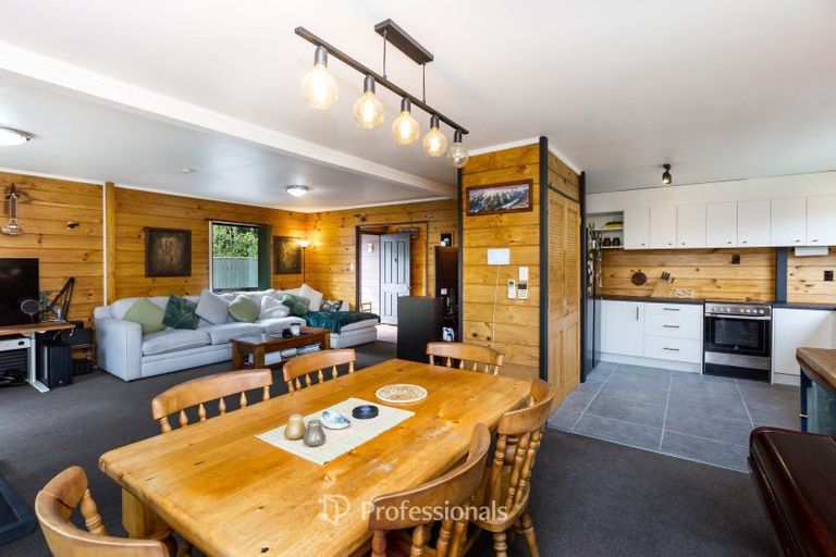 Photo of property in 301 Main Road North, Brown Owl, Upper Hutt, 5018