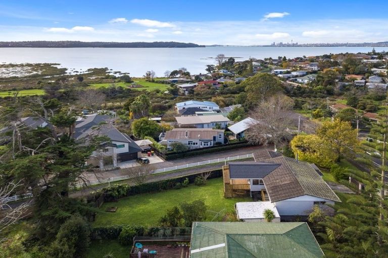 Photo of property in 46 Totara Road, Te Atatu Peninsula, Auckland, 0610