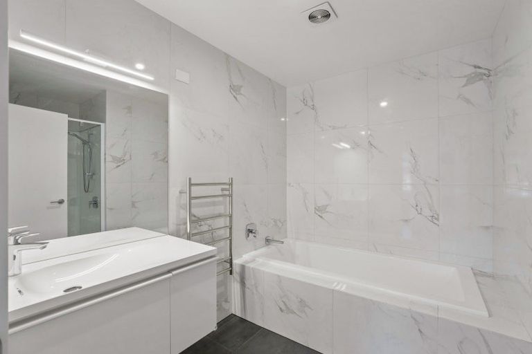 Photo of property in 314 Beacon Point Road, Wanaka, 9305