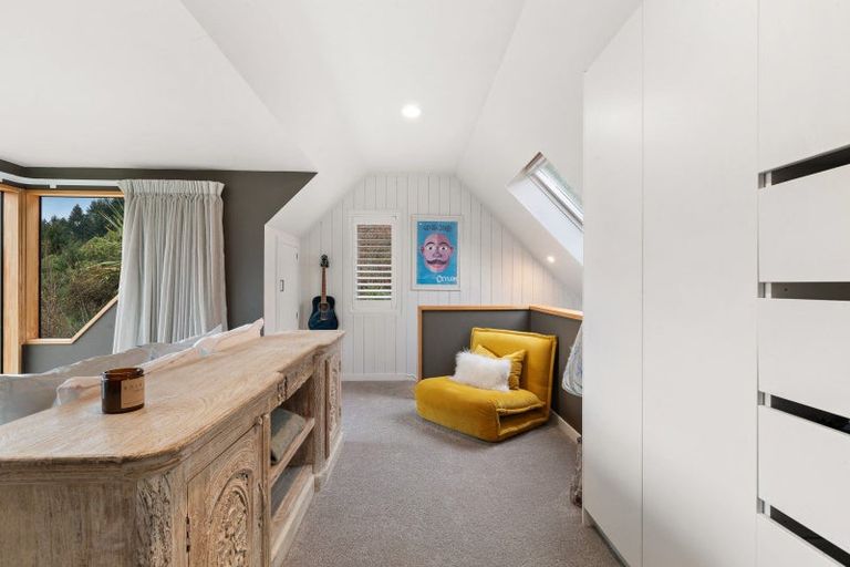 Photo of property in 32 Evergreen Place, Sunshine Bay, Queenstown, 9300