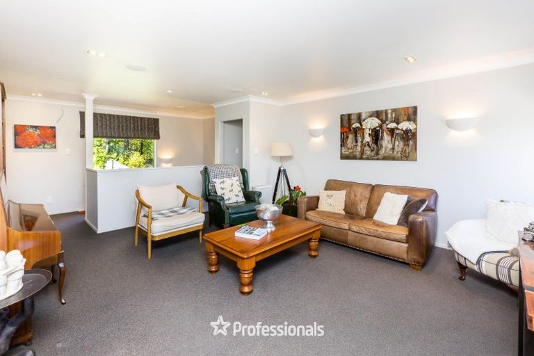 Photo of property in 39 Sylvan Way, Silverstream, Upper Hutt, 5019