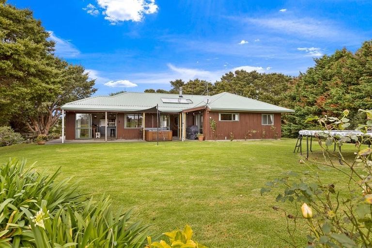 Photo of property in 5352 Kaipara Coast Highway, Wellsford, 0972
