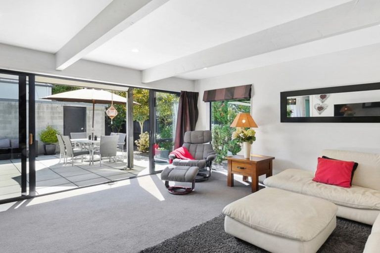 Photo of property in 1/14 Taylors Avenue, Bryndwr, Christchurch, 8052