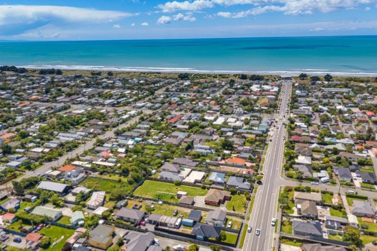 Photo of property in 92 Bridge Street, New Brighton, Christchurch, 8061