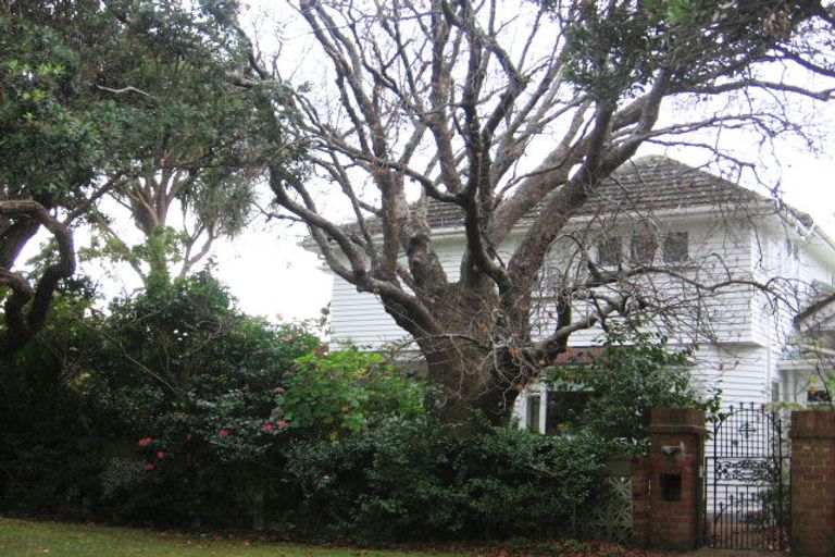 Photo of property in 3 Massey Avenue, Woburn, Lower Hutt, 5010