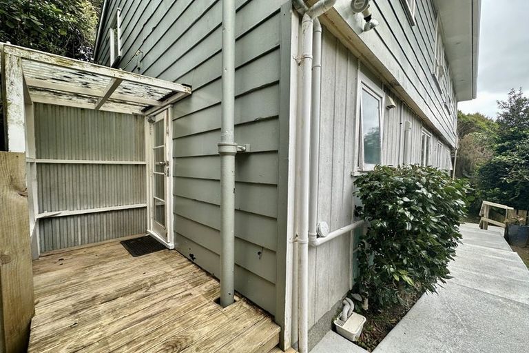 Photo of property in 33 Verviers Street, Karori, Wellington, 6012