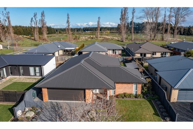 Photo of property in 3 Puaka Street, Pegasus, 7612