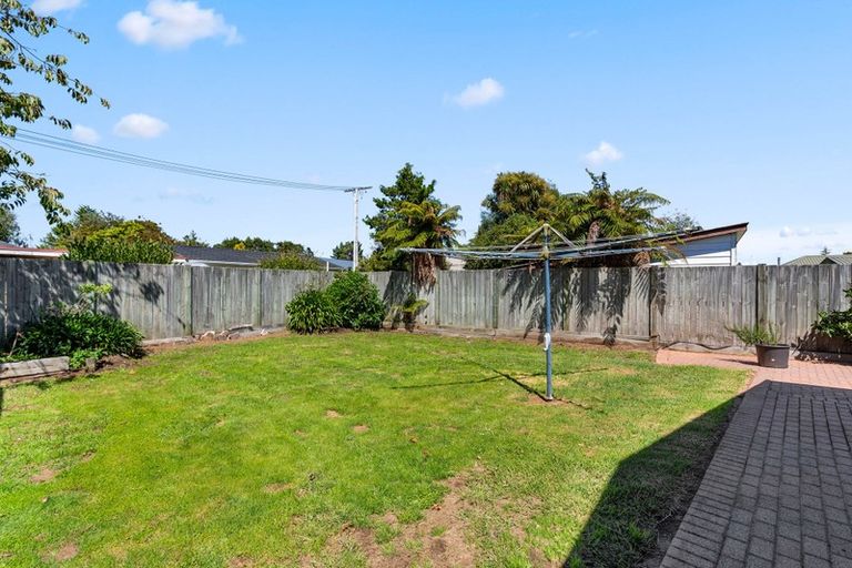 Photo of property in 20 Willow Avenue, Hannahs Bay, Rotorua, 3010