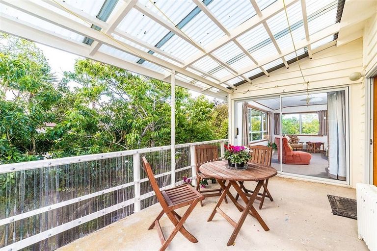 Photo of property in 21 Karaka Street, New Lynn, Auckland, 0600