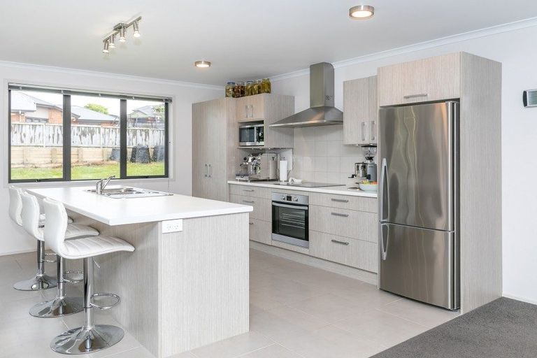 Photo of property in 8 Max Landing, Grandview Heights, Hamilton, 3200