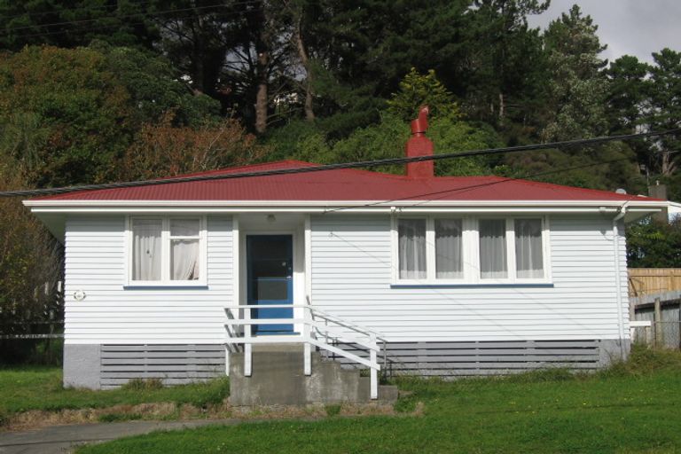 Photo of property in 15 Delaney Drive, Stokes Valley, Lower Hutt, 5019