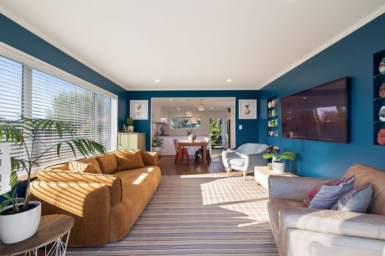 Photo of property in 41 Rosedale Crescent, Cloverlea, Palmerston North, 4412