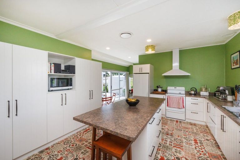 Photo of property in 6 Griffins Road, Marton, 4788