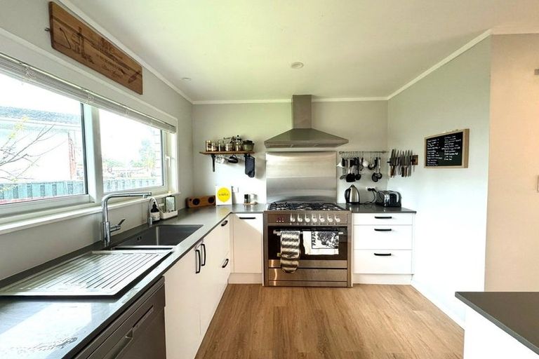 Photo of property in 382 Great South Road, Opaheke, Papakura, 2113