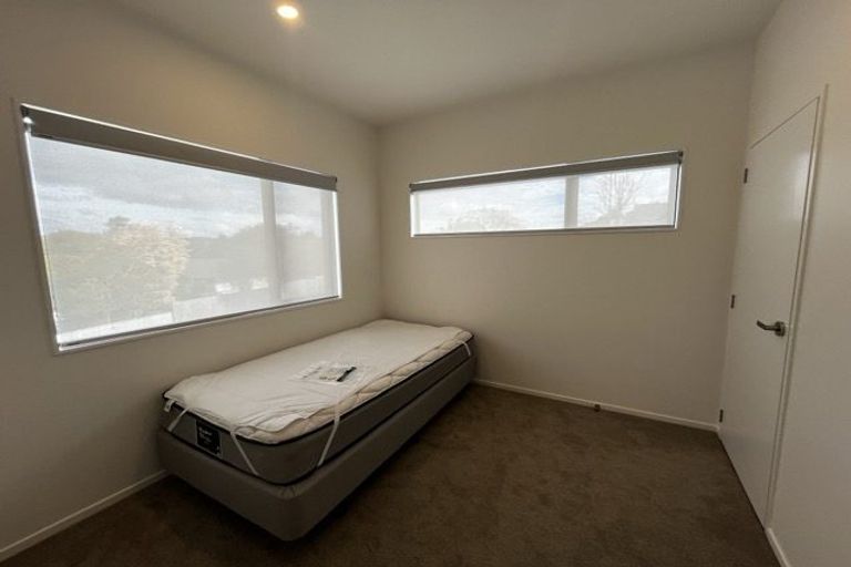 Photo of property in 1/21 Newham Place, Henderson, Auckland, 0612