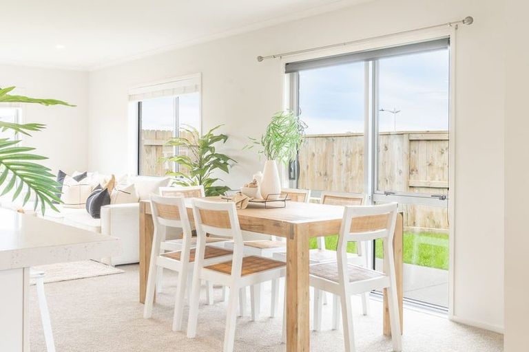 Photo of property in 100 Puhirake Crescent, Pyes Pa, Tauranga, 3112