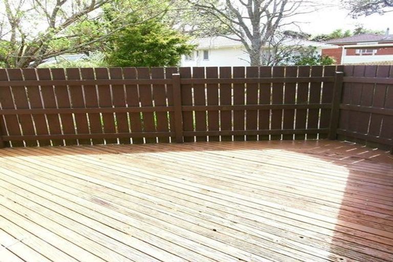 Photo of property in 38 Neal Avenue, Glenfield, Auckland, 0629