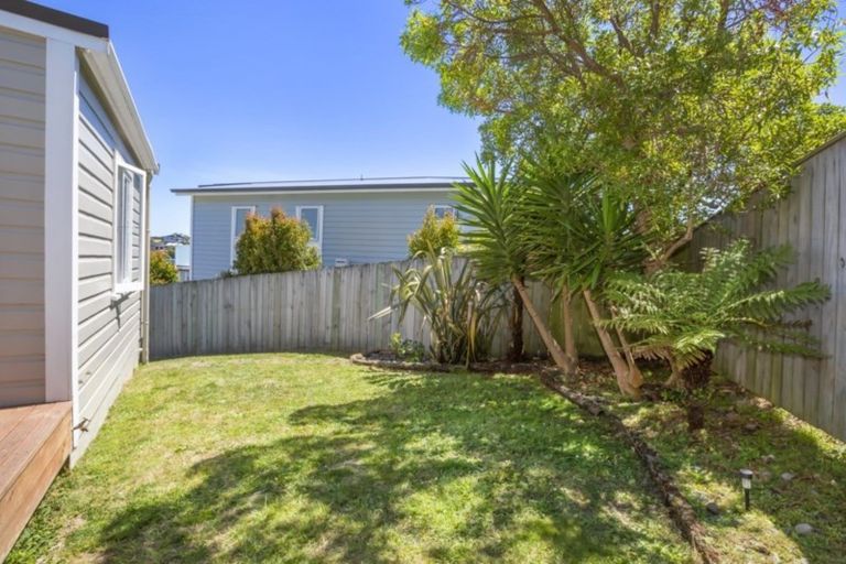 Photo of property in 21 Richard Street, Titahi Bay, Porirua, 5022