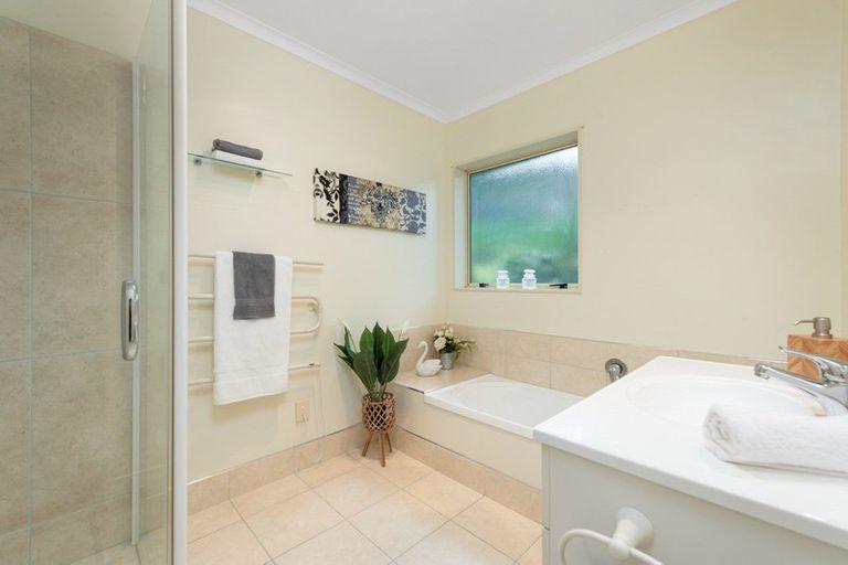 Photo of property in 1 Tautara Place, Ohauiti, Tauranga, 3112