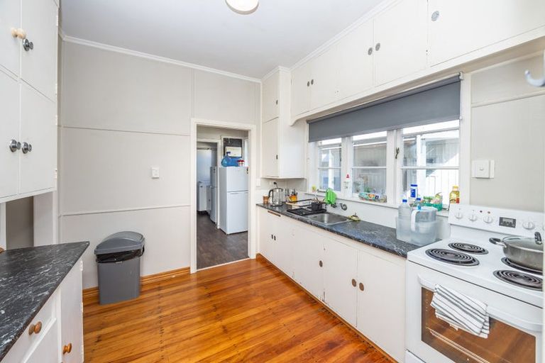 Photo of property in 15 Carey Street, Maeroa, Hamilton, 3200