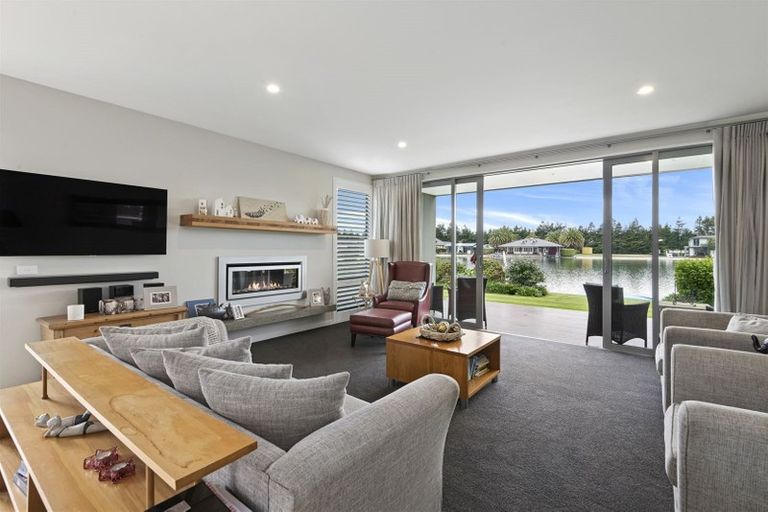 Photo of property in 30 Oakgrove Drive, Rangiora, 7400