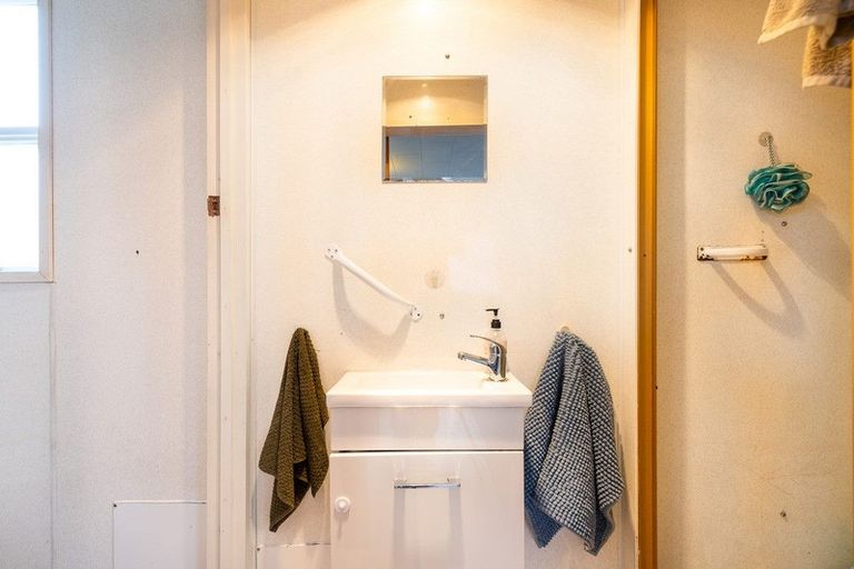 Photo of property in 4 Arawhata Road, Paraparaumu, 5032