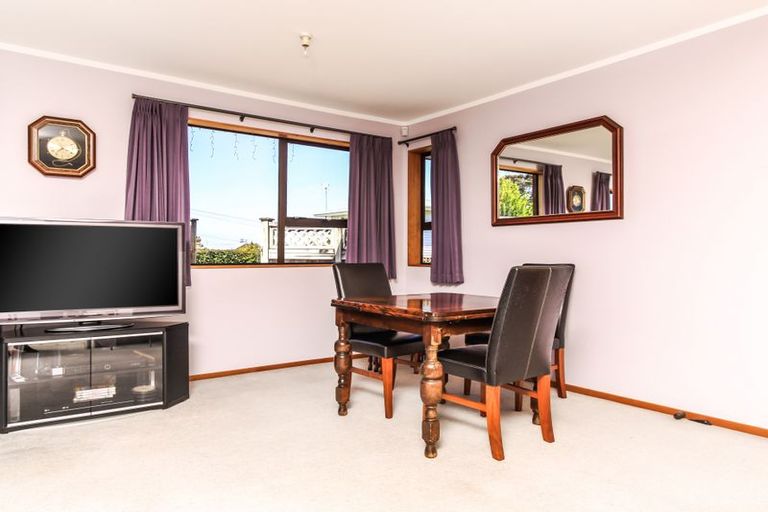 Photo of property in 63a Hutchinson Avenue, New Lynn, Auckland, 0600