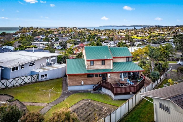 Photo of property in 7 Fairway Avenue, Red Beach, 0932